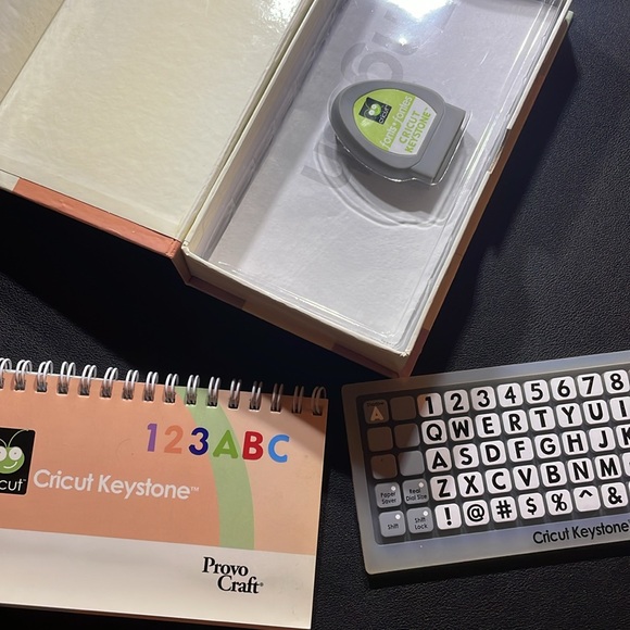 Cricut keystone font cutting cartridge - Picture 2 of 3